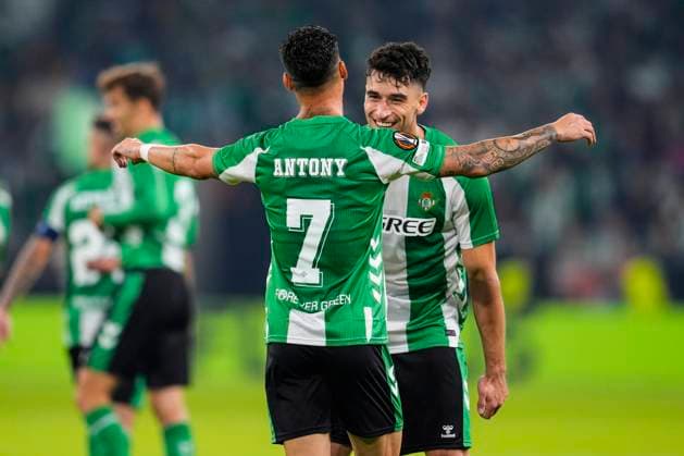 November 6, 2025, Sevilla, Sevilla, SPAIN: Antony Dos Santos of Real Betis celebrates a goal during the UEFA Europa League, football match played between Real Betis and Olympique de Lyon at La Cartuja stadium on November 6, 2025, in Sevilla, Spain. Sevilla SPAIN - ZUMAa181 20251106_zaa_a181_079 Copyright: xJoaquinxCorcherox