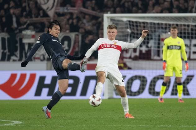 v li Ayase Ueda Feyenoord Rotterdam, 09 , Finn Jeltsch VfB Stuttgart 29 GER, VfB Stuttgart vs Feyenoord Rotterdam, Football, UEFA Europa League, Men, Matchday 4, Season 2025 2026, 06 11 2025, GER, VfB Stuttgart vs Feyenoord Rotterdam, Football, UEFA Europa League, Men, Matchday 4, Season 2025 2026, 06 11 2025 Stuttgart Copyright: xEibner-Pressefoto WolfgangxFrankx EP_WFK