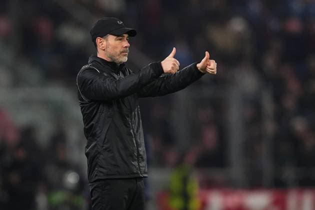 BrannÕs head coach Freyr Alexandersson shouts instructions to his players during the UEFA Europa League soccer match between Bologna and Brann at the Renato DallÕAra Stadium in Bologna, north Italy - Thursday, November 6, 2025 -  Copyright: xMassimoxPaolone LaPressex