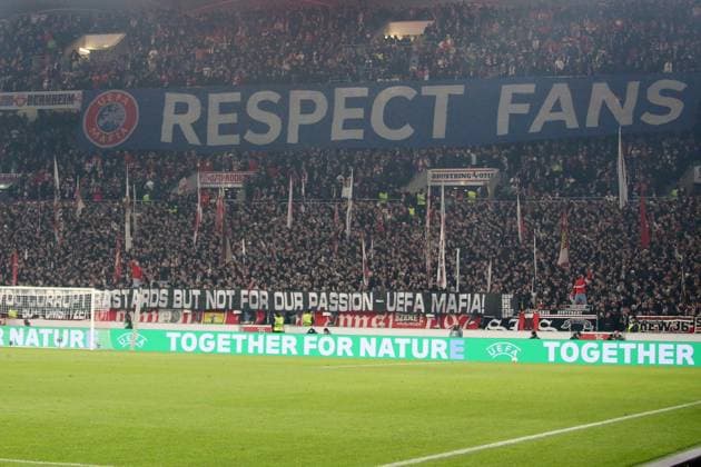 06 11 2025, xmohx, Football UEFA Europa League, VfB Stuttgart Feyernoord Rotterdam v l Fans, Atmosphere, Scarves, Flags, Visitors, Commando Cannstatt, Ultras VfB Stuttgart banner DFL DFB REGULATIONS PROHIBIT ANY USE OF PHOTOGRAPHS as IMAGE SEQUENCES and or QUASI VIDEO Stuttgart