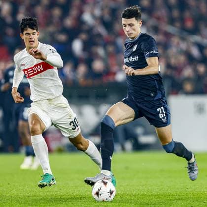 STUTTGART , 06-11-2025 , MHP Arena , season 2025 2026 , UEFA Europa League League phase match between Vfb Stuttgart and Feyenoord , Picture shows Feyenoord player Anel Ahmedhodzic and Stuttgart player Chema Andres Stuttgart - Feyenoord  x31893316x Copyright:
