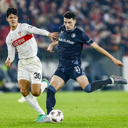STUTTGART , 06-11-2025 , MHP Arena , season 2025 2026 , UEFA Europa League League phase match between Vfb Stuttgart and Feyenoord , Picture shows Feyenoord player Anel Ahmedhodzic and Stuttgart player Chema Andres Stuttgart - Feyenoord  x31893318x Copyright: