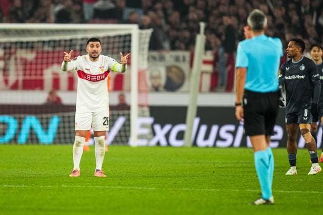 UEFA Europa League: VfB Stuttgart v Feyenoord Stuttgart - Deniz Undav of VfB Stuttgart, Referee HoraÈ›iu FeÈ™nic during the fourth match of the UEFA Europa League 2025 2026. The match is set between VfB Stuttgart and Feyenoord at Neckarstadion, MHP Arena on 6 November 2025 in Stuttgart, Germany. Copyright: xYannickxVerhoevenx