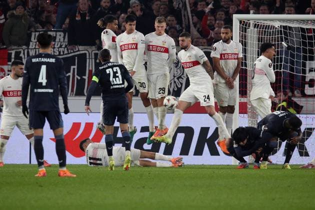 06 11 2025, xmohx, Football UEFA Europa League, VfB Stuttgart Feyernoord Rotterdam v l Anis Hadj Moussa Feyenoord Rotterdam Free Kick DFL DFB REGULATIONS PROHIBIT ANY USE OF PHOTOGRAPHS as IMAGE SEQUENCES and or QUASI VIDEO Stuttgart