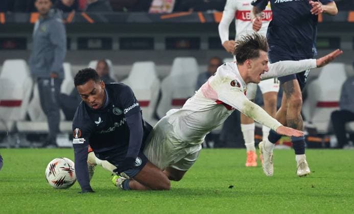 Stuttgart , Football UEFA Europa League VfB Stuttgart vs Feyenoord Rotterdam , from left Quinten Timber Rotter Angelo Stiller VfB