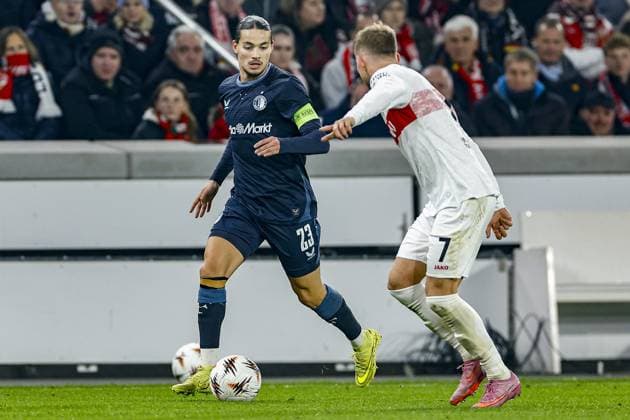 STUTTGART , 06-11-2025 , MHP Arena , season 2025 2026 , UEFA Europa League League phase match between Vfb Stuttgart and Feyenoord , Picture shows Feyenoord player Anis Hadj Moussa and Stuttgart player Maximilian Mittelstadt Stuttgart - Feyenoord  x31893780x Copyright:
