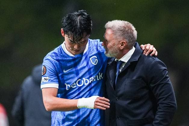 Genk s Hyeon-Gyu Oh and Genk s head coach Thorsten Fink pictured during a soccer game between Portuguese soccer team SC Braga and Belgian club KRC Genk, on Thursday 06 November 2025, in Braga, fourth game (out of 8) in the league phase of the UEFA Europa League competition. JOMAxGISBERT  x139699882x