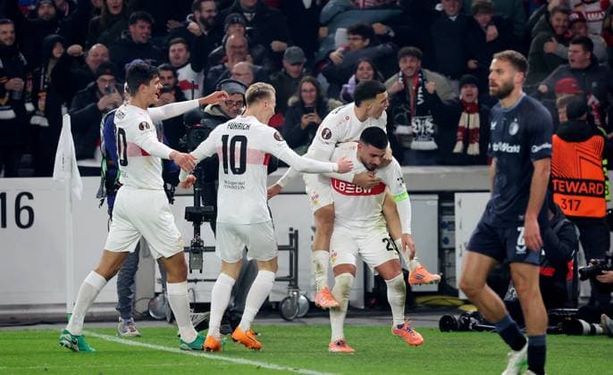 Stuttgart , Football UEFA Europa League VfB Stuttgart vs Feyenoord Rotterdam , VfB cheers , from left Chema Andres Chris Führich Bilal El Khannouss Deniz Undav