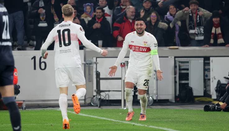 Stuttgart , Football UEFA Europa League VfB Stuttgart vs Feyenoord Rotterdam , VfB cheers , from left Chris Führich Deniz Undav