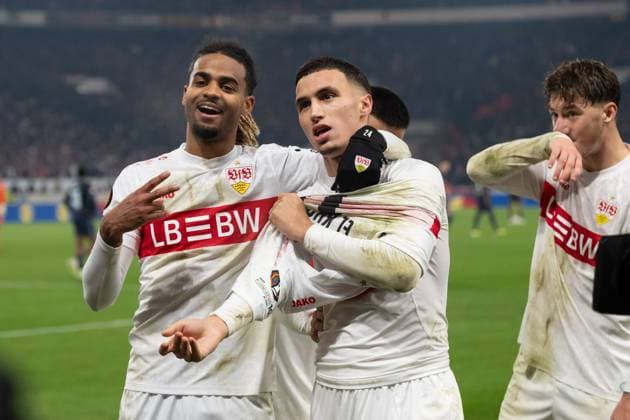 Goal for 1 0 by Bilal El Khannouss VfB Stuttgart, 11 , header goal cheers, goal celebration, celebrates his goal with Lorenz Assignon VfB Stuttgart, 22 GER, VfB Stuttgart vs Feyenoord Rotterdam, Football, UEFA Europa League, Men, Matchday 4, 2025 2026 season, 06 11 2025, GER, VfB Stuttgart vs Feyenoord Rotterdam, Football, UEFA Europa League, Men, Matchday 4, 2025 2026 season, 06 11 2025 Stuttgart Copyright: xEibner-Pressefoto WolfgangxFrankx EP_WFK