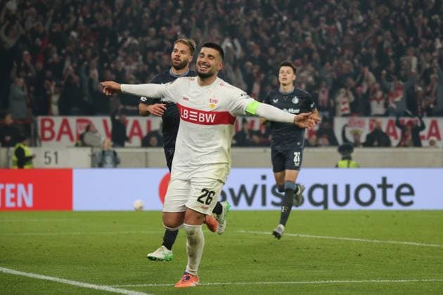 06 11 2025, xmohx, Football UEFA Europa League, VfB Stuttgart Feyernoord Rotterdam v l Torjubel nach dem Tor zum celebrating the goal celebrate 2 0 durch Deniz Undav VfB Stuttgart DFL DFB REGULATIONS PROHIBIT ANY USE OF PHOTOGRAPHS as IMAGE SEQUENCES and or QUASI VIDEO Stuttgart