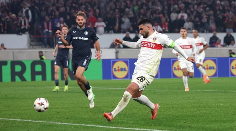 Stuttgart , soccer UEFA Europa League VfB Stuttgart vs Feyenoord Rotterdam, scorer Deniz Undav VfB, right shoots the goal to 2 0
