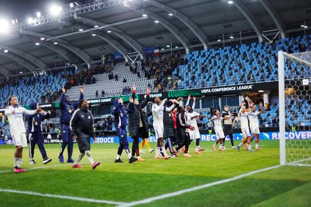 Strasbourg celebrates the win during Thursday s Conference League football match, third round, between BK Häcken and RC Strasbourg Alsace at Gamla Ullevi in Gothenburg, Sweden on November 06, 2025 GÖTEBORG SWEDEN x9200x  Copyright: xAdamxIhse TTx CONFERENCE LEAGUE HECKEN - RC STRASBOURG