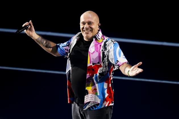 Nitto ATP, Tennis Herren Finals 2025 - Grand Opening Show Italian singer-songwriter Max Pezzali (Massimo Pezzali) performs during the grand opening show of the Nitto ATP Finals 2025. Turin Italy Copyright: xNicolòxCampox