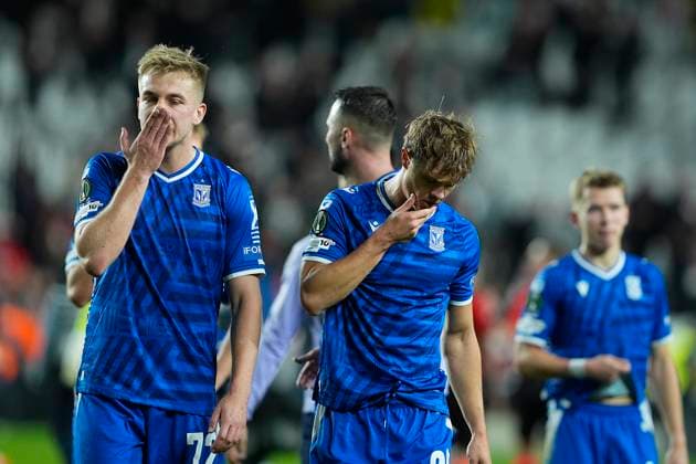 RAYO VALLECANO v KKS LECH POZNAN. UEFA EUROPA CONFERENCE LEAGUE 2025 2026. MATCH 3. KKS Lech Poznan s Mateusz Skrzypczak (l) and Robert Gumny dejected after UEFA Europa Conference League 2025 2026 match 3. November 6,2025. (ALTERPHOTOS Acero) MadridSpain  Copyright: xAcerox