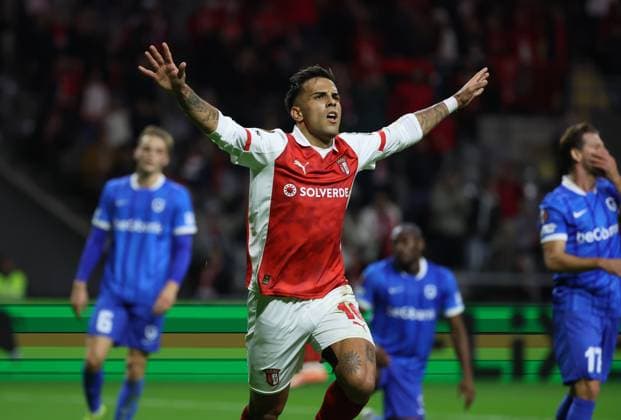 Sporting de Braga-Genk-EuropaLeague-Matchday 4-6-11-2025 Rodrigo Zalazar of Sporting Braga celebrates your first goal in action during the UEFA Europe League, Phase League, Matchday 4, between Sporting Club de Braga and KRC Genk at Stadium Municipal of Braga on November 6, 2025 in Braga (Portugal) (Photo by Luis de la Mata SportPix Sipa USA) Braga Stadium Municipal of Braga Braga Portugal Copyright: xLuisxdexlaxMatax xsportPix.org.ux