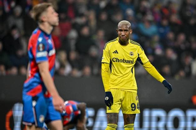 Viktoria Plzen vs Fenerbahce SK - UEFA Europa League PILSEN, CZECH REPUBLIC - NOVEMBER 6: Talisca of Fenerbahce during the UEFA Europa League match between FC Viktoria Plzen and Fenerbahce SK at Doosan Arena in Pilsen, Czech Republic on November 6, 2025. Lukas Kabon Anadolu Pilsen Czech Republic. Editorial use only. Please get in touch for any other usage.  Copyright: x2025xAnadoluxLukasxKabonx