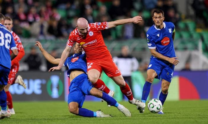 UEFA Europa Conference League Group Phase, Tallaght Stadium, Dublin 6 11 2025 Shelbourne vs Drita Shelbourne s Kerr McInroy with Blerton Sheji of Drita Kerr McInroy with Blerton Sheji 6 11 2025  Copyright: x INPHO RyanxByrnex RB1_4167