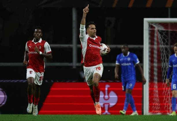 Sporting de Braga-Genk-EuropaLeague-Matchday 4-6-11-2025 Rodrigo Zalazar of Sporting Braga celebrates your second goal in action during the UEFA Europe League, Phase League, Matchday 4, between Sporting Club de Braga and KRC Genk at Stadium Municipal of Braga on November 6, 2025 in Braga (Portugal) (Photo by Luis de la Mata SportPix Sipa USA) Braga Stadium Municipal of Braga Braga Portugal Copyright: xLuisxdexlaxMatax xsportPix.org.ux
