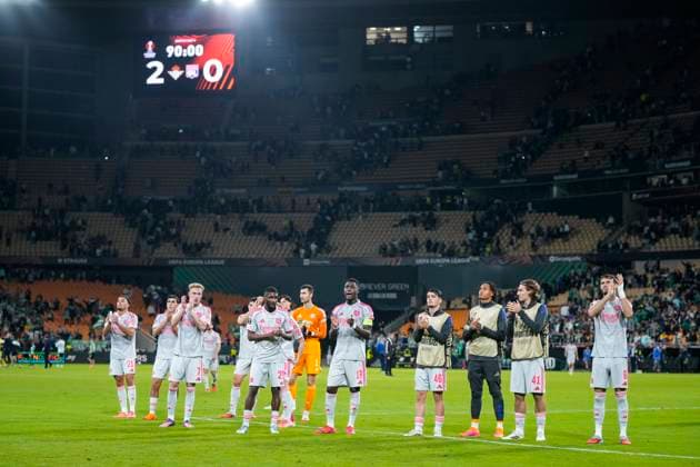 November 6, 2025, Sevilla, Sevilla, SPAIN: Players of Olympique de Lyon lament during the UEFA Europa League, football match played between Real Betis and Olympique de Lyon at La Cartuja stadium on November 6, 2025, in Sevilla, Spain. Sevilla SPAIN - ZUMAa181 20251106_zaa_a181_165 Copyright: xJoaquinxCorcherox