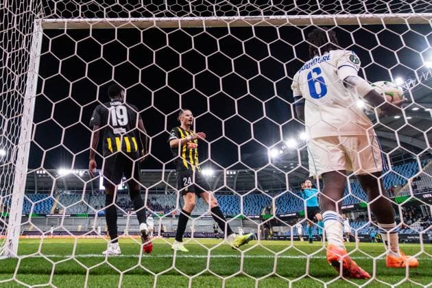 251106 John Paul Dembe and Amor Layouni of Häcken after 1 2 during the UEFA Conference League football match between Häcken and Strasbourg on November 6, 2025 in Gothenburg Photo Mathias Bergeld BILDBYRAN kod MB MB1234 fotboll football soccer fotball uefa conference league conference league häcken strasbourg bbeng  Copyright: MATHIASxBERGELD BB251106MB094