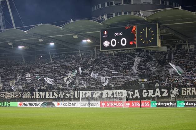 UEFA Europa League 2025 - SK Sturm Graz vs Nottingham Forest UEFA Europa League 2025 group stage match between SK Sturm Graz and Nottingham Forest, capturing high intensity football action, team spirit, and stadium atmosphere at Merkur Arena in Graz, Austria The image shows the fans from Sturm Graz Copyright: xBEAUTIFULxSPORTS Rainerx