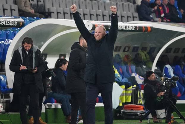 06 11 2025 Basel Switzerland Stadion St Jakob Park Football Men Season 2025 2026 Europa League FC Basel FCS Bucharest 3 1 Picture Basel coach Ludovic Magnin celebrates after the victory Action