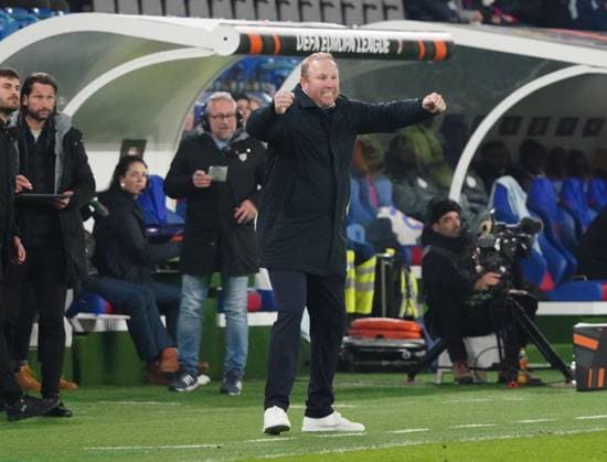 06 11 2025 Basel Switzerland Stadion St Jakob Park Football Men Season 2025 2026 Europa League FC Basel FCS Bucharest 3 1 Picture Basel coach Ludovic Magnin celebrates after the victory Action