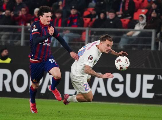 06 11 2025 Basel Switzerland Stadion St Jakob Park Soccer Men Season 2025 2026 Europa League FC Basel FCS Bucharest 3 1 Picture Marin Soticek FC Basel vs Alexandru Pantea FCS Bucharest r tackle action