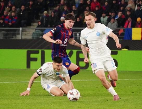 06 11 2025 Basel Switzerland Stadion St Jakob Park Soccer Men Season 2025 2026 Europa League FC Basel FCS Bucharest 3 1 Picture Daniel Graovac and 8 Adrian Sut FCS Bucharest vs Marin Soticek FC Basel Action