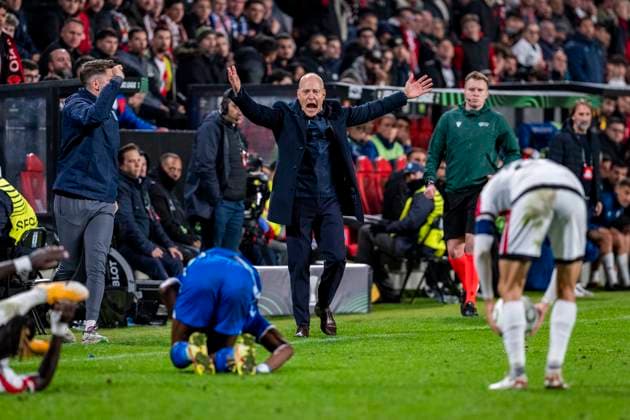 Rayo Vallecano de Madrid v KKS Lech Poznan - UEFA Conference League 2025 26 League Phase MD3 Niels Frederiksen, head coach of Lech Poznan, protests during the UEFA Conference League 2025 26 League Phase MD3 match between Rayo Vallecano de Madrid and KKS Lech Poznan at Estadio Vallecas on November 6, 2025 in Madrid, Spain. Madrid Estadio Vallecas Spain Copyright: xEurasiaxSportxImagesx AGardin_20251106_Foot_Conference_Rayo_Lech_0719