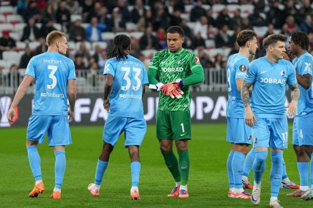 Noah Atubolu SC Freiburg, 01 , France, Football, UEFA Europa League, Matchday 4, League phase, 2025 2026, OGC Nice vs SC Freiburg, 06 11 2025, Allianz Riviera, Nice, France Nice Allianz Riviera Provence Alpes Côte d Azur, CÃ France Copyright: xArnexAmbergx