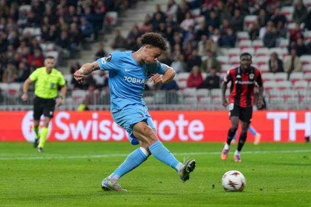 Derry Scherhant SC Freiburg, 07 on the ball , France, Football, UEFA Europa League, Matchday 4, League phase, 2025 2026, OGC Nice vs SC Freiburg, 06 11 2025, Allianz Riviera, Nice, France Nice Allianz Riviera Provence Alpes Côte d Azur, CÃ France Copyright: xArnexAmbergx