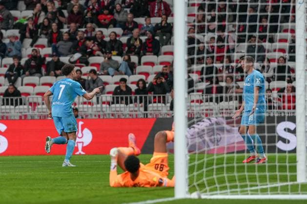 Derry Scherhant SC Freiburg, 07 and Matthias Ginter SC Freiburg, 28 goal celebration, emotions, goal shot, goal, goal, goal, France, football, UEFA Europa League, matchday 4, league phase, 2025 2026, OGC Nice vs SC Freiburg, 06 11 2025, Allianz Riviera, Nice, France Nice Allianz Riviera Provence Alpes Côte d Azur, CÃ France Copyright: xArnexAmbergx