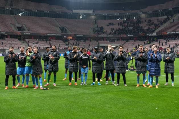The team thanks the fans and Ultras in the visitors block and celebrates the victory , France, Football, UEFA Europa League, Matchday 4, League phase, 2025 2026, OGC Nice vs SC Freiburg, 06 11 2025, Allianz Riviera, Nice, France Nice Allianz Riviera Provence Alpes Côte d Azur, CÃ France Copyright: xArnexAmbergx