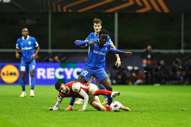 Yaimar Medina (Genk), Gabri Martinez (Braga), NOVEMBER 6, 2025 - Football Soccer : UEFA Europa League league phase match day 4 between SC Braga - KRC Genk at the Estadio Municipal de Braga in Braga, Portugal. Noxthirdxpartyxsales  aflo_309588135