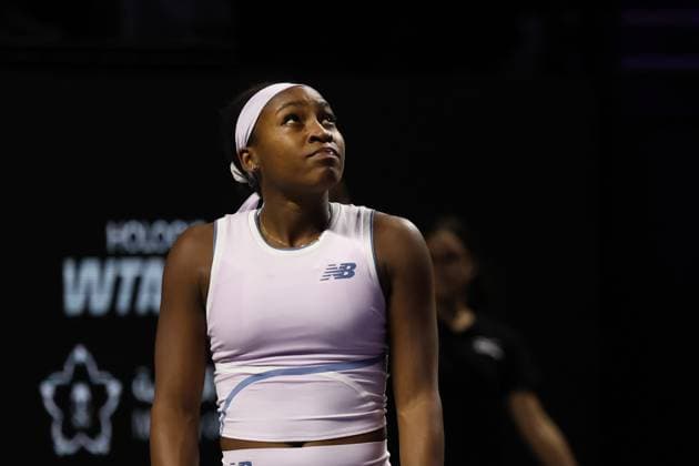 (251107) -- RIYADH, Nov. 7, 2025 -- Coco Gauff of the United States reacts during the round robin match against Aryna Sabalenka of Belarus at WTA, Tennis Damen Finals tennis tournament in Riyadh, Saudi Arabia, Nov. 6, 2025. ) (SP)SAUDI ARABIA-RIYADH-TENNIS-WTA FINALS LuoxChen 