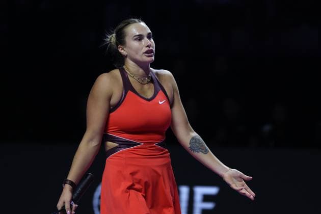(251107) -- RIYADH, Nov. 7, 2025 -- Aryna Sabalenka of Belarus reacts during the round robin match against Coco Gauff of the United States at WTA, Tennis Damen Finals tennis tournament in Riyadh, Saudi Arabia, Nov. 6, 2025. ) (SP)SAUDI ARABIA-RIYADH-TENNIS-WTA FINALS LuoxChen 
