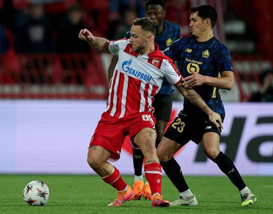 (251107) -- BELGRADE, Nov. 7, 2025 -- Crvena Zvezda s Marko Arnautovic (L) vies with LOSC Lille s Aissa Mandi during the UEFA Europa League football match between Crvena Zvezda and LOSC Lille in Belgrade, Serbia, on Nov. 6, 2025. (Photo by Xinhua) (SP)SERBIA-BELGRADE-FOOTBALL-UEFA EUROPA LEAGUE-CRVENA ZVEZDA VS LOSC LILLE PredragxMilosavljevic 