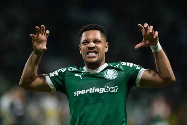 Palmeiras v Santos - Brazilian Championship Vitor Roque celebrates his goal in the match between Palmeiras and Santos for the 32nd round of the Brazilian football championship at Allianz Parque in Sao Paulo, Brazil, on November 6, 2025. Sao Paulo Sao Paulo Brasil  Copyright: xThenews2x originalFilename:thenews2-matchbet251106_npSym.jpg