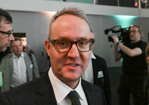 07 11 2025, xsltx, Football DFB Media Dates, DFB Bundestag v l Alexander Wehrle Alexander Wehrle Chairman of the Supervisory Board of DFB GmbH Co KG and Chairman of the Board of Management of VfB Stuttgart AG DFL DFB REGULATIONS PROHIBIT ANY USE OF PHOTOGRAPHS as IMAGE SEQUENCES and or QUASI VIDEO