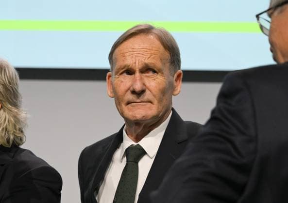 07 11 2025, xsltx, Football DFB Media Dates, DFB Bundestag v l Hans Joachim Watzke DFL Vice President DFL DFB REGULATIONS PROHIBIT ANY USE OF PHOTOGRAPHS as IMAGE SEQUENCES and or QUASI VIDEO