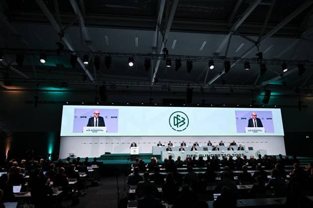 GER, Bernd Neuendorf DFB President speaks at the 45th Ordinary DFB Bundestag at the DFB Campus in Frankfurt am Main, 7 11 2025 45th Ordinary DFB Bundestag in Frankfurt am Main Frankfurt am Main Copyright: xEibner-Pressefoto FlorianxWiegandx EP_FWD
