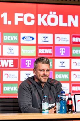 1 FC Köln Press Conference 07 11 2025 Lukas Kwasniok Coach 1 FC Köln Press Conference 1 FC Köln RheinEnergiestadion, 07 11 2025 Copyright: xBEAUTIFULxSPORTS Wunderlx