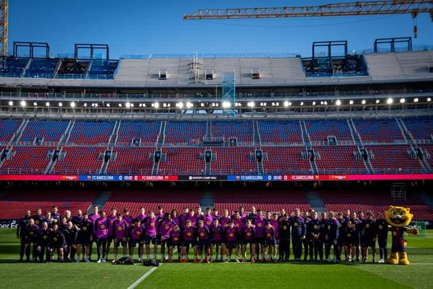 Players of FC Barcelona are seen during FC Barcelona™s first training at Spotify Camp Nou following its renovation At Spotify Camp Nou in Barcelona, , Spain, on November 07 2025 Photo by Felipe Mondino Copyright: x@FELIPExMONDINOx