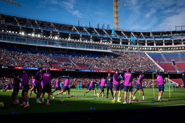Player of FC Barcelona during FC Barcelona™s first training at Spotify Camp Nou following its renovation At Spotify Camp Nou in Barcelona, , Spain, on November 07 2025 Photo by Felipe Mondino Copyright: x@FELIPExMONDINOx