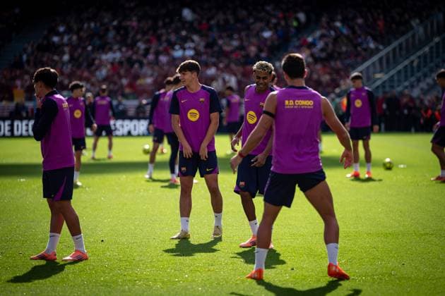 Lamine Yamal FC Barcelona smiles during FC Barcelona™s first training at Spotify Camp Nou following its renovation At Spotify Camp Nou in Barcelona, , Spain, on November 07 2025 Photo by Felipe Mondino Copyright: x@FELIPExMONDINOx