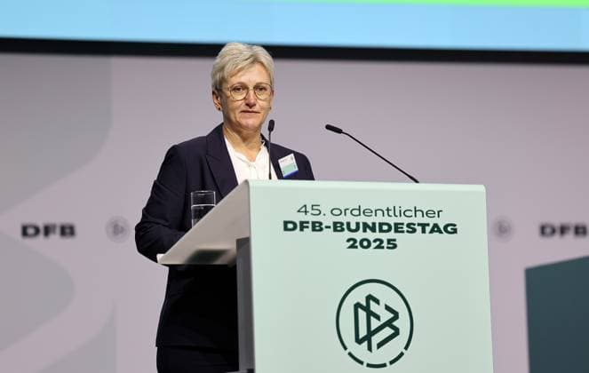 Silke Raml, Vice-President of the Bavarian Football Association BFV , speaks at the German Football Association DFB Bundestag on November 7, 2025 at the DFB Campus in Frankfurt am Main