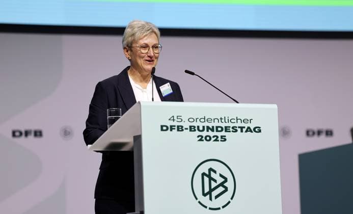 Silke Raml, Vice-President of the Bavarian Football Association BFV , speaks at the German Football Association DFB Bundestag on November 7, 2025 at the DFB Campus in Frankfurt am Main