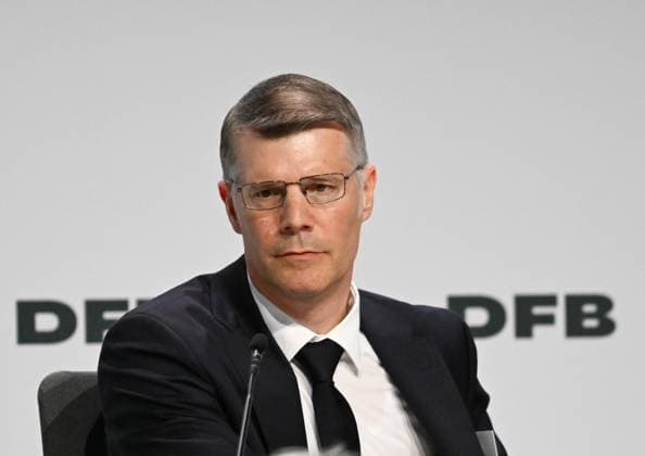 07 11 2025, xsltx, Football DFB Media Dates, DFB Bundestag v l Matthias Schöck Vice President DFB Strategy until 2030 DFL DFB REGULATIONS PROHIBIT ANY USE OF PHOTOGRAPHS as IMAGE SEQUENCES and or QUASI VIDEO